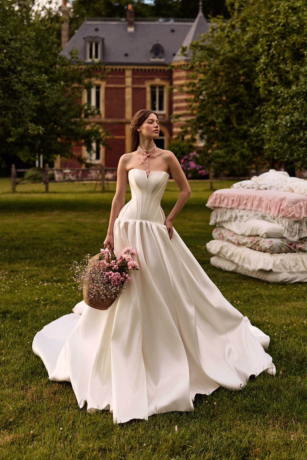Milla Nova, Clyra, Timeless Wedding Dress | Esposa