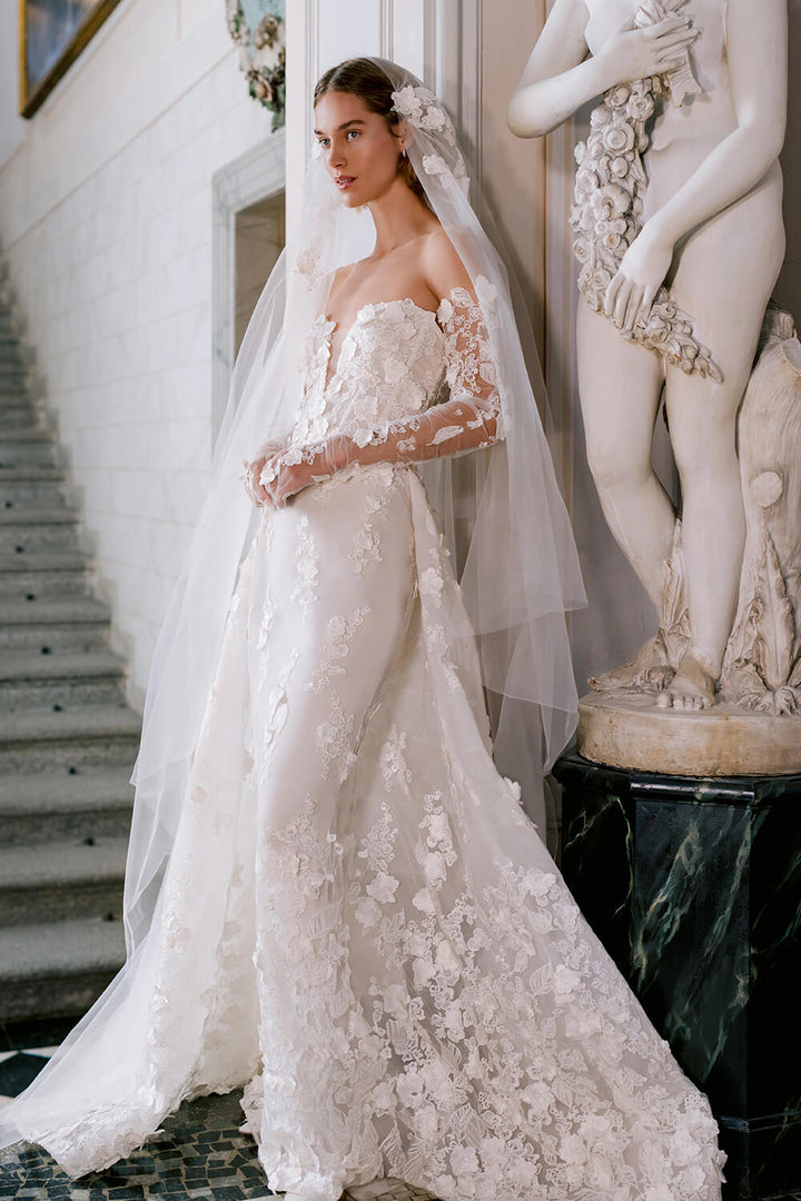 Monique Lhuillier, Cipriani Strapless Wedding Gown | Esposa