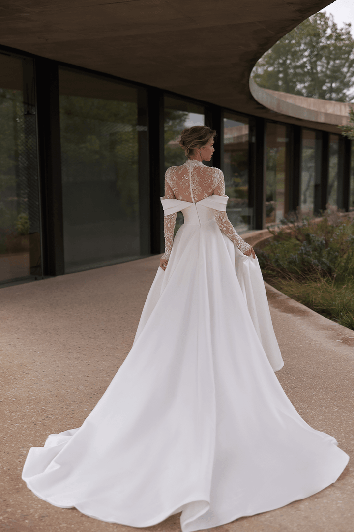 Eva Lendel, Minimalist A-Line Gown | Esposa