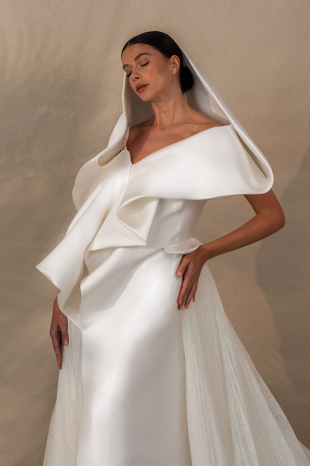 Kristie Romanos, Modern Bridal Gown | Esposa