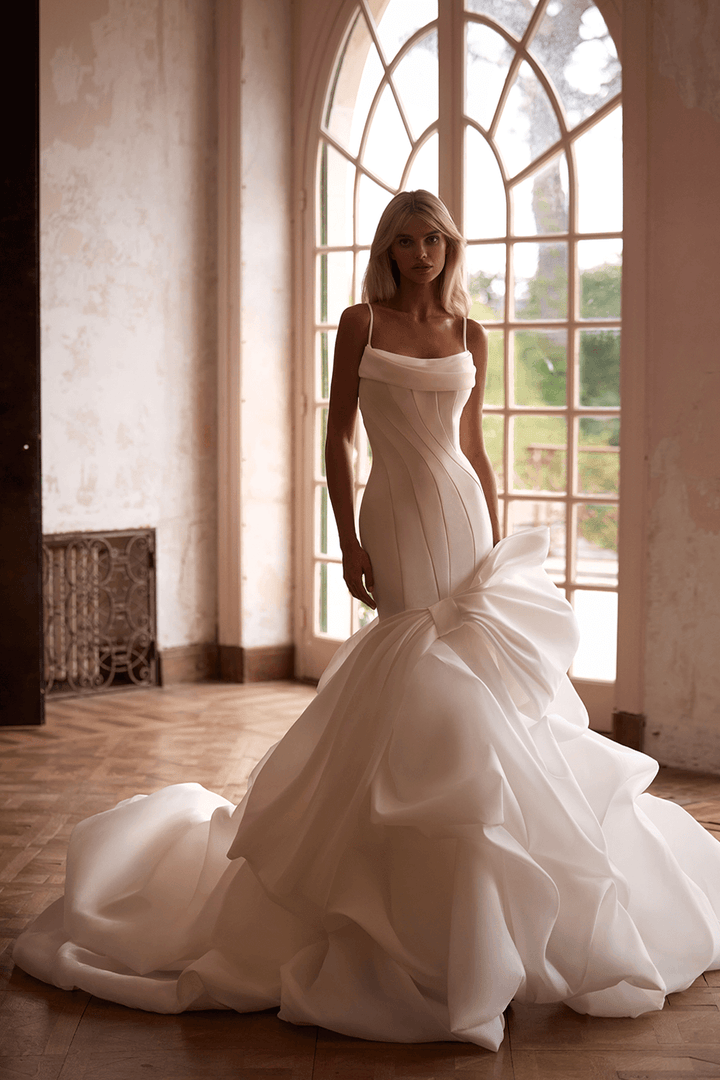 Milla Nova, Striking Mermaid Gown  Esposa