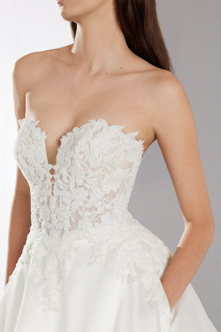 Pronovias, Princess Bridal Gown | Esposa