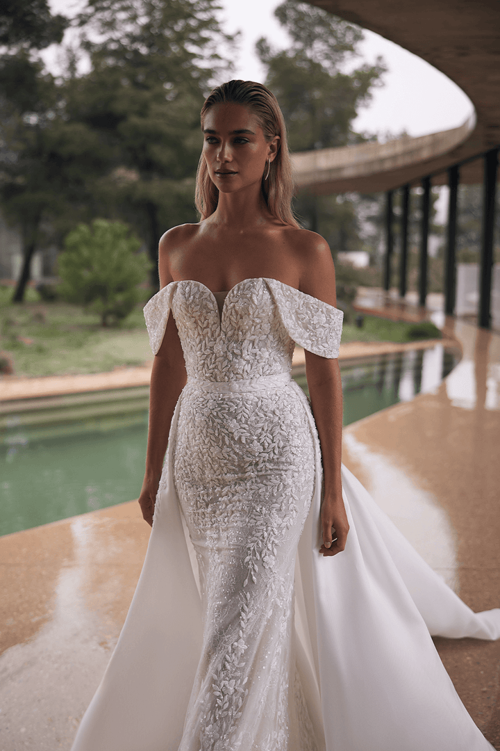 Eva Lendel, Stunning Mermaid Gown | Esposa