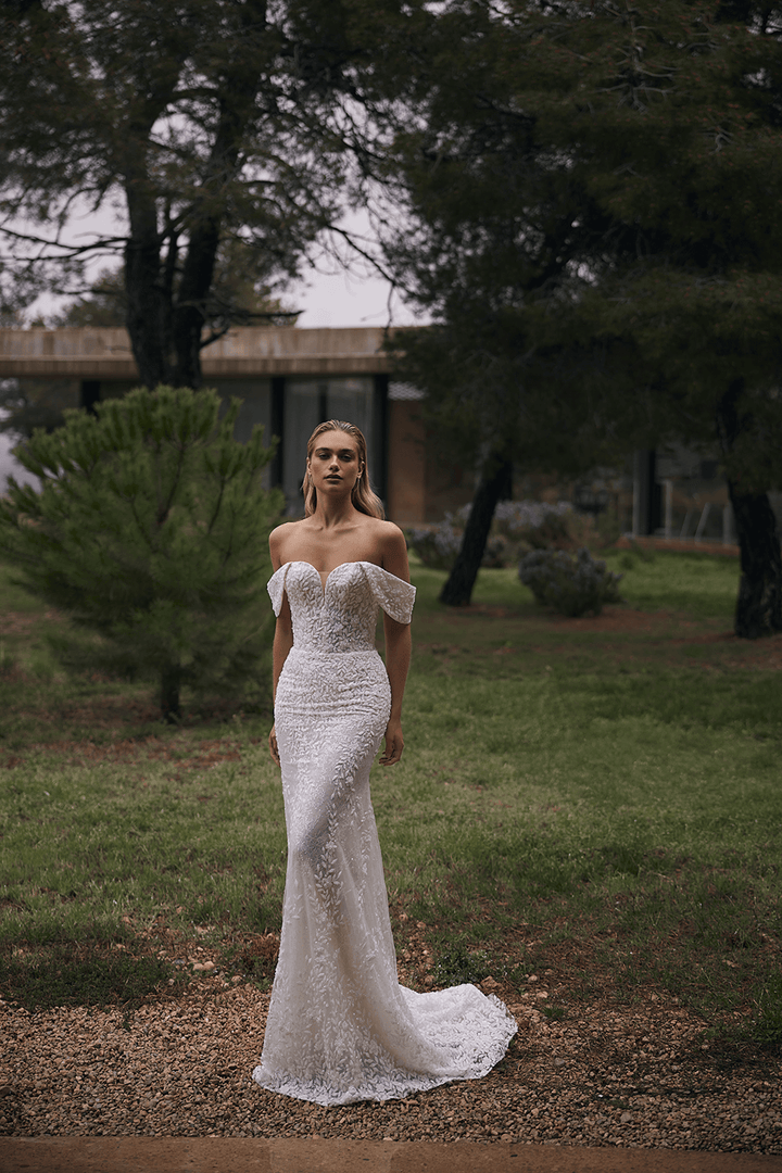 Eva Lendel, Stunning Mermaid Gown | Esposa