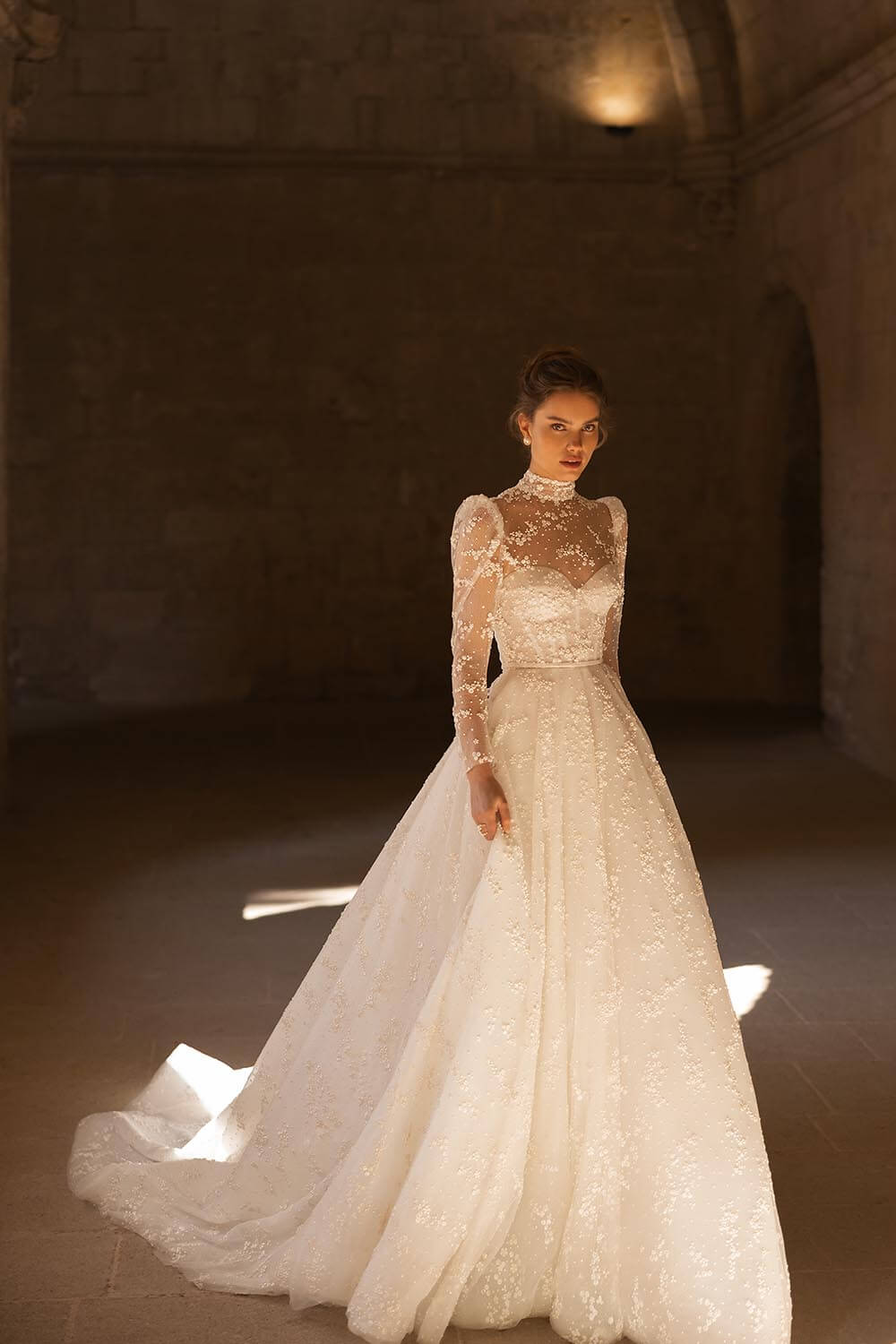 Eva Lendel, Strapless Lace Gown | Esposa