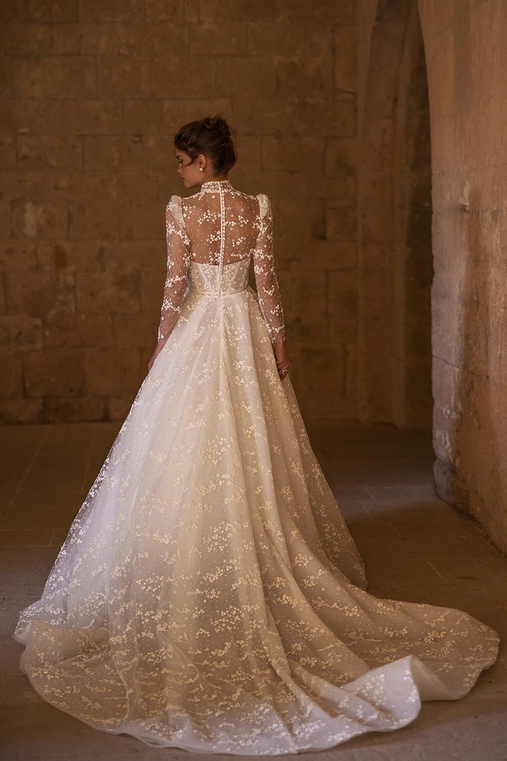 Eva Lendel, Strapless Lace Gown | Esposa