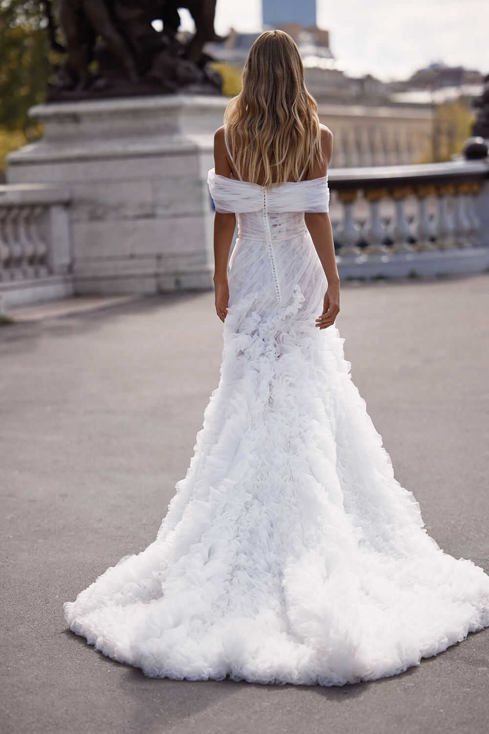 Milla Nova, Lace Wedding Gown | Esposa