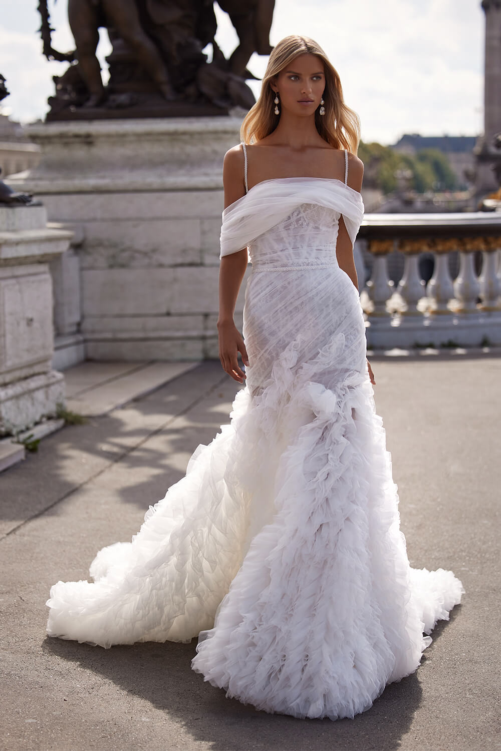 Milla Nova, Lace Wedding Gown | Esposa