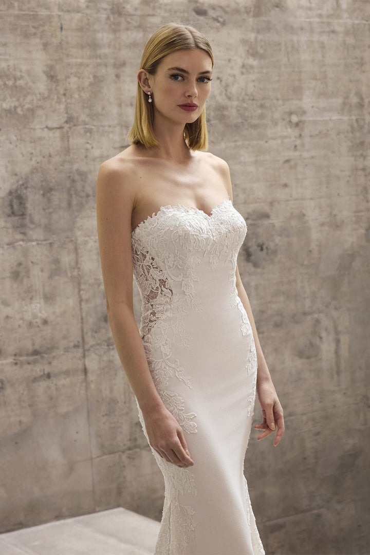 Pronovias, Attal, Elegant Mermaid Gown | Esposa