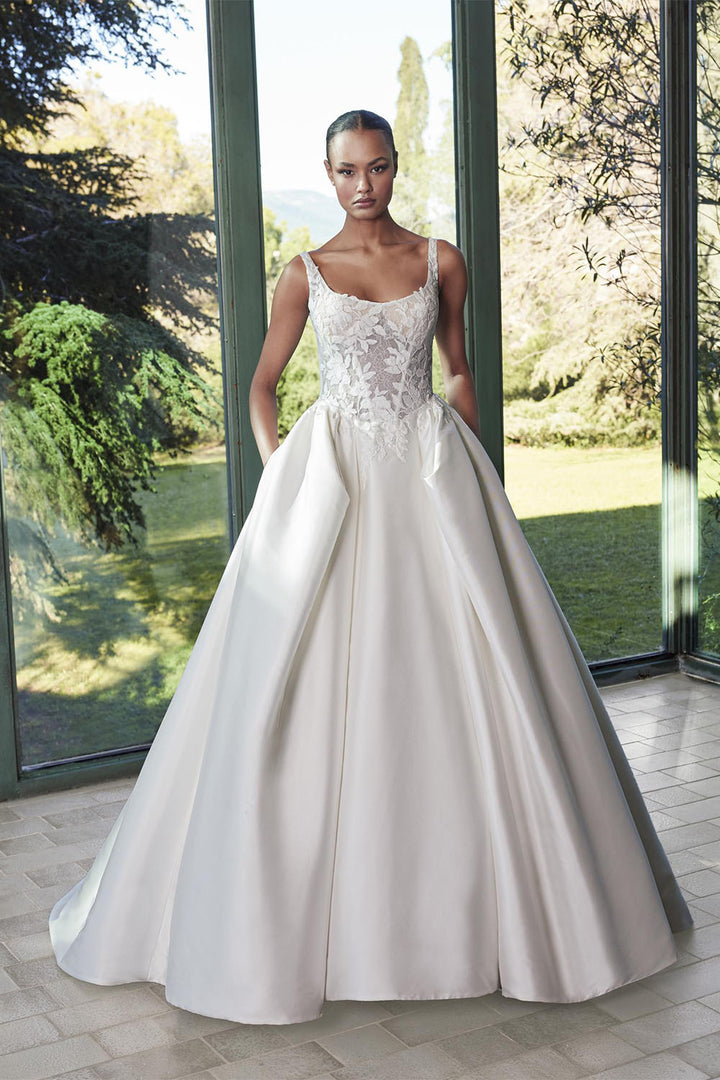 Pronovias, Swan, Princess Ball Gown | Esposa