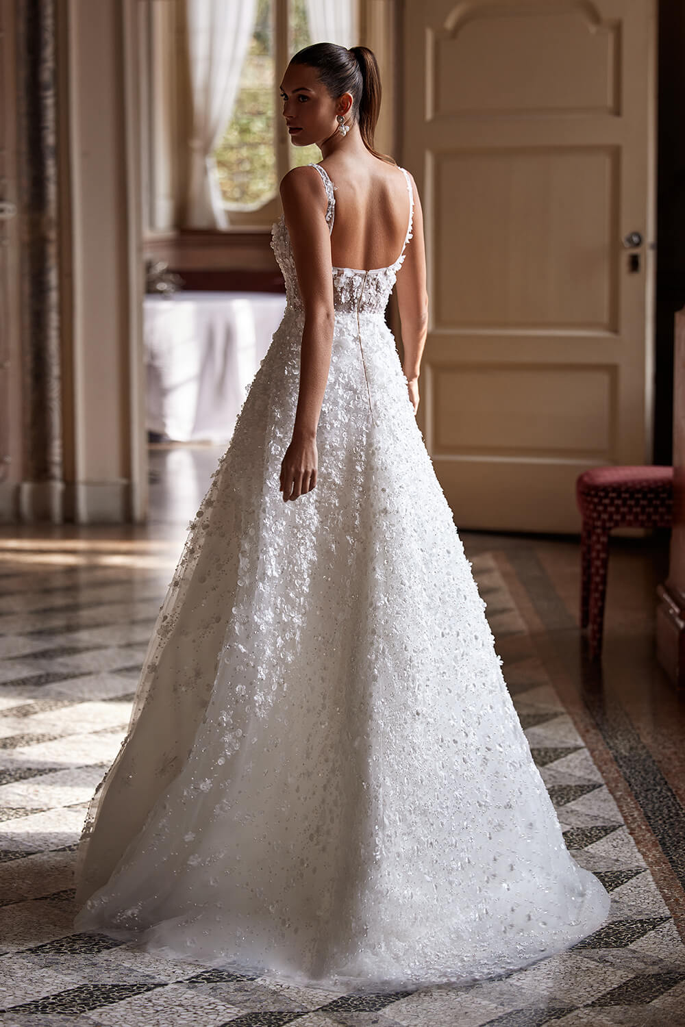 Milla Nova, Modern Wedding Dress | Esposa