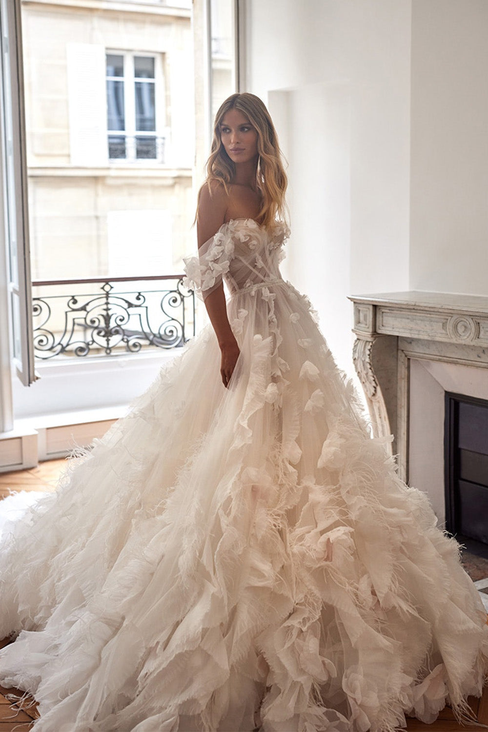 Milla Nova, Ruffled Wedding Dress | Esposa