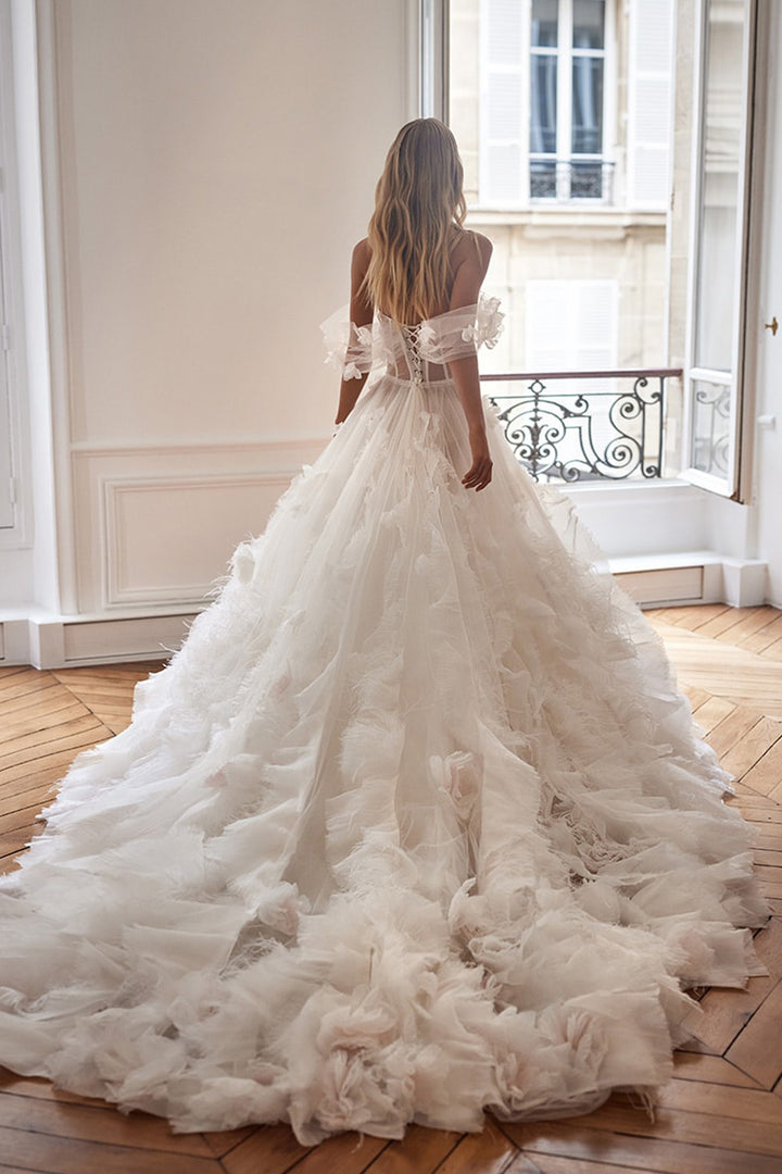 Milla Nova, Ruffled Wedding Dress | Esposa