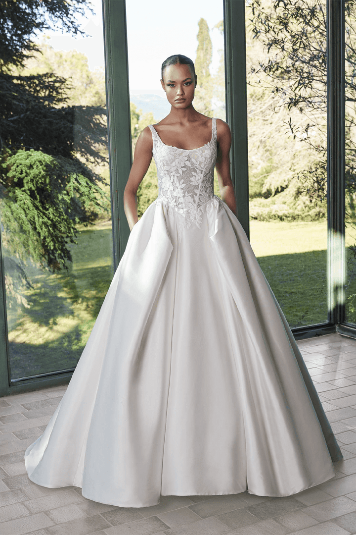 Pronovias, Princess Ball Gown | Esposa