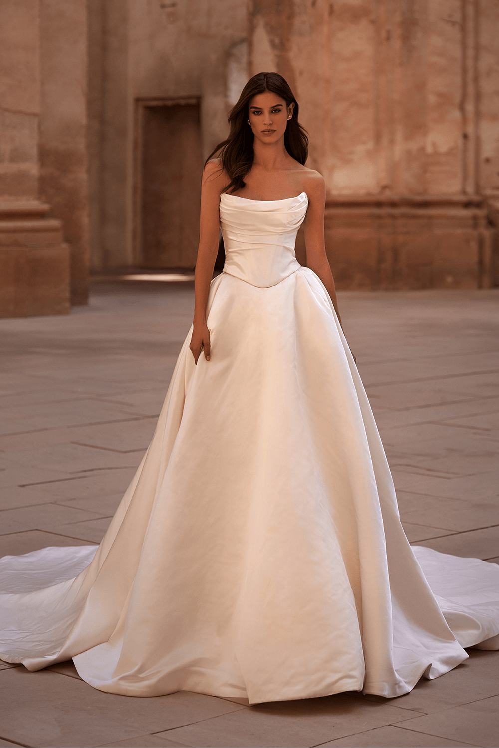 Milla Nova, Classic Dress | Esposa