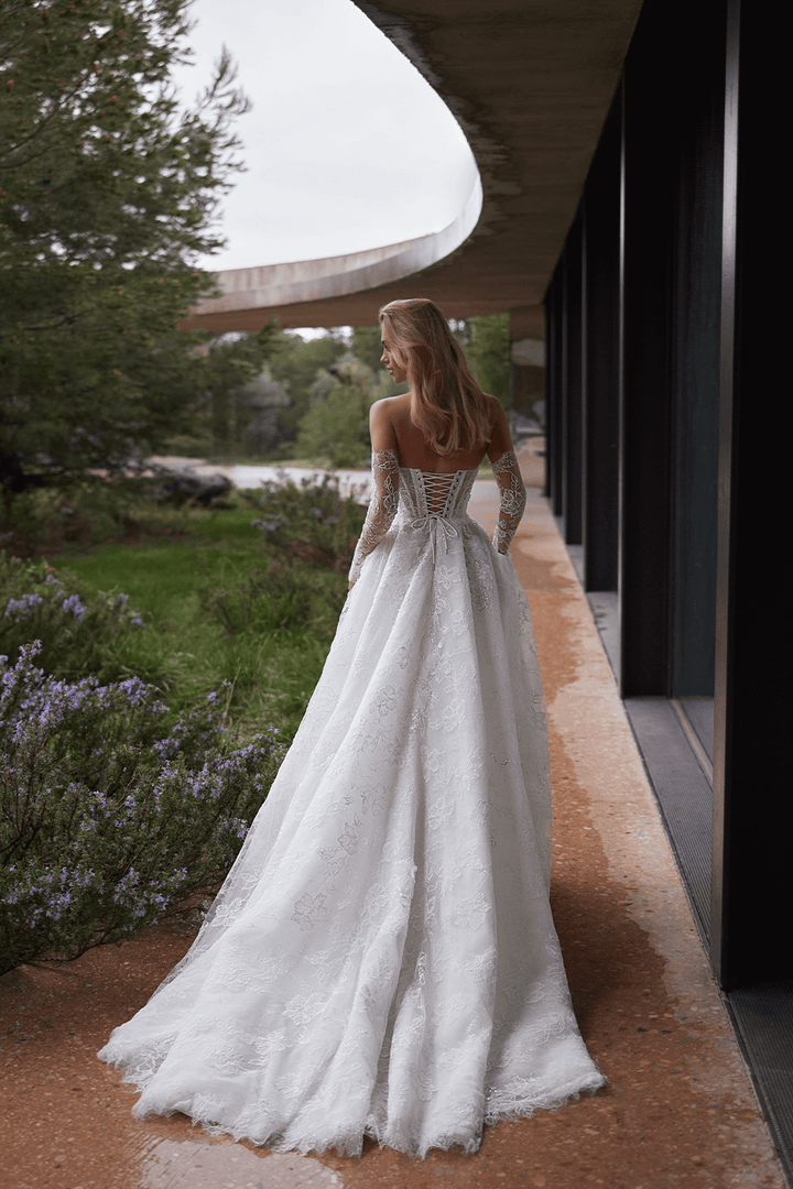 Eva Lendel, Effortless A-Line Gown | Esposa