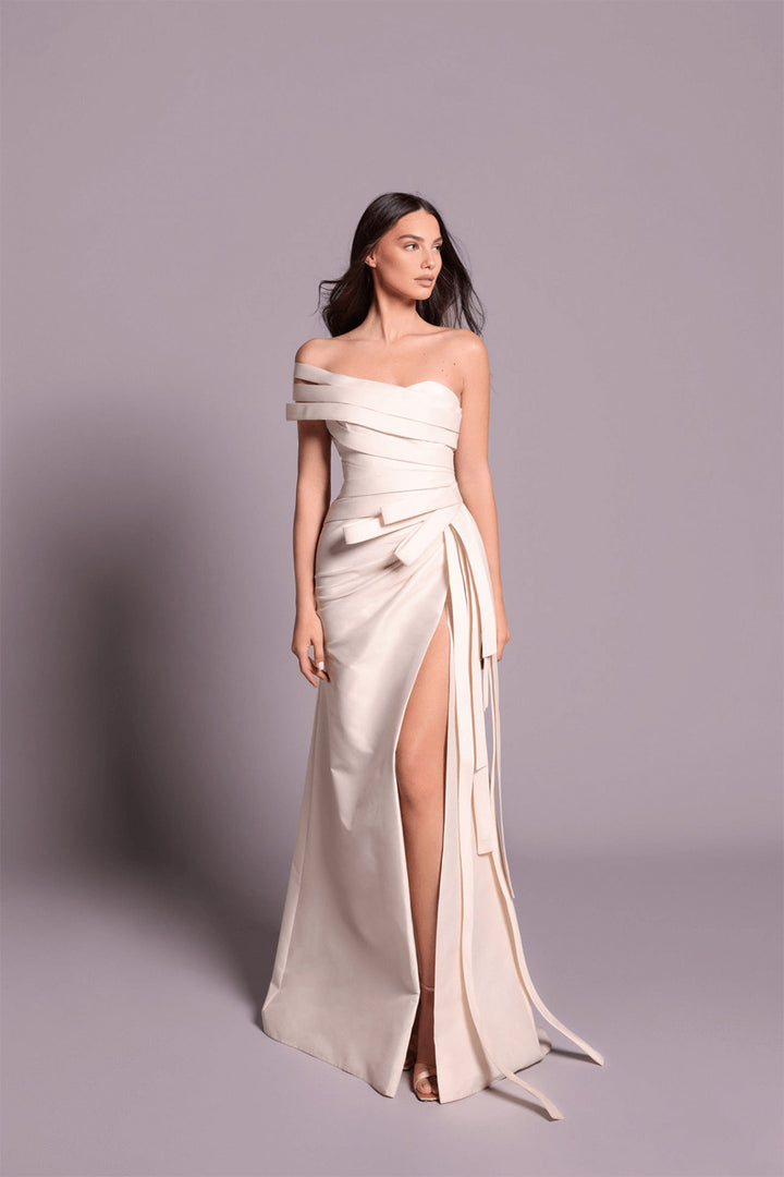 Tarek Ediz, Elegant Straight Gown | Esposa