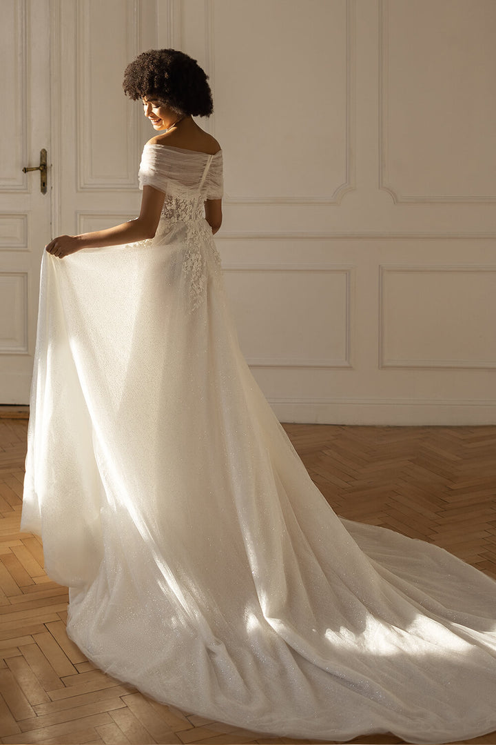 Eva Lendel, Soft Tulle A-Line Bridal Gown | Esposa