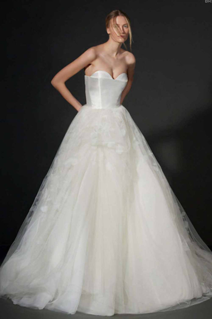 Vera Wang by Pronovias, Strapless Tulle Gown | Esposa