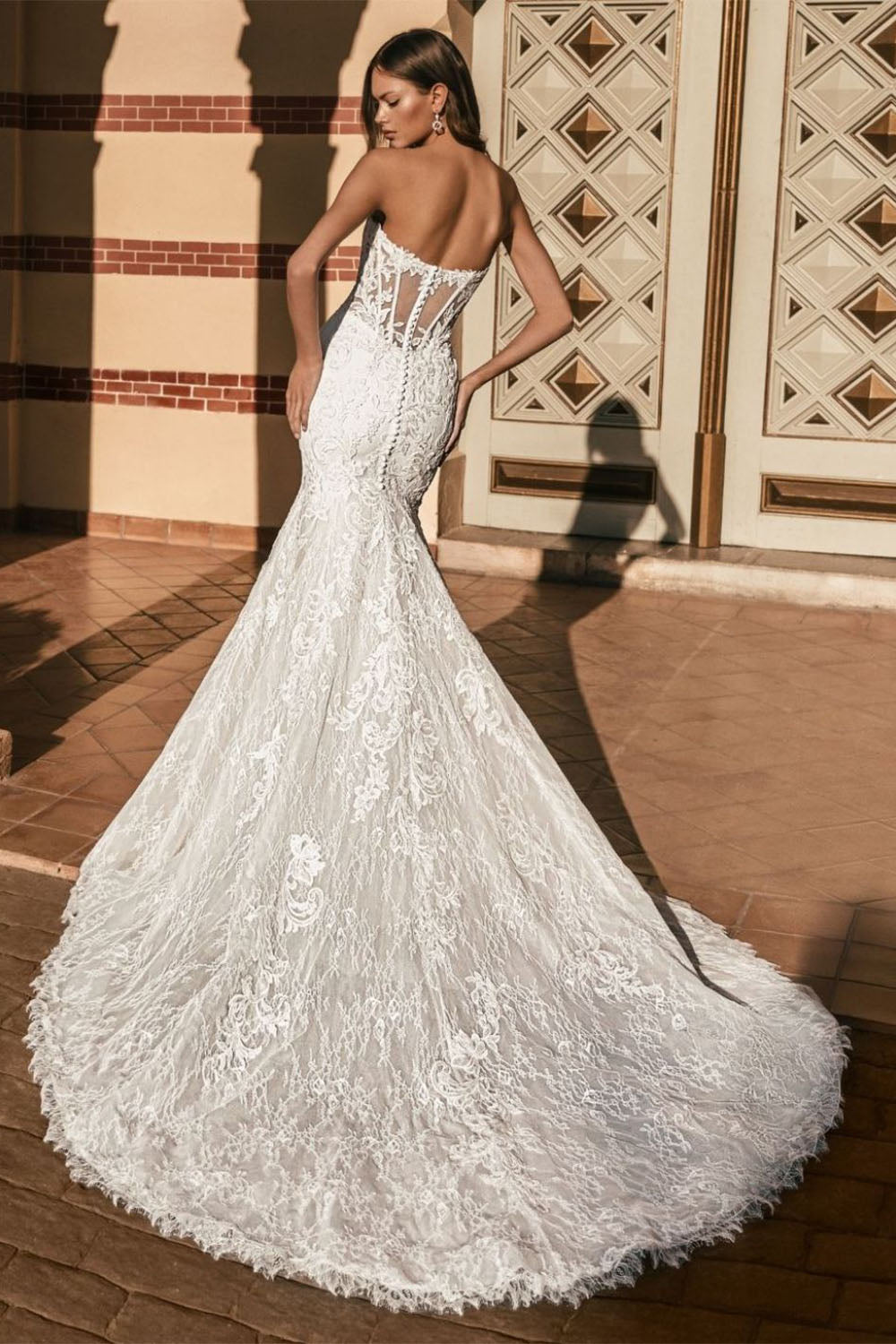 Enzoani, Uvoria, Captivating Strapless Lace Mermaid Dress | Esposa