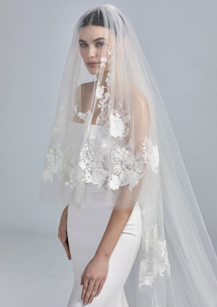 V-2932 | Floral Romantic Veil | Esposa
