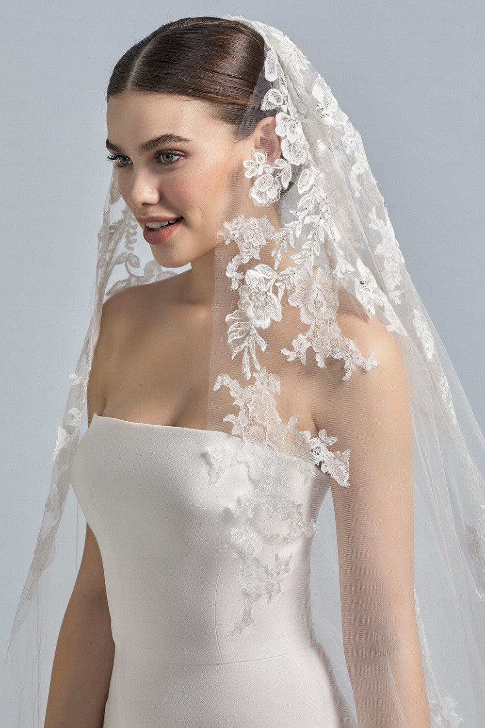 CRISTALLO | Lace Appliqués Veil | Esposa