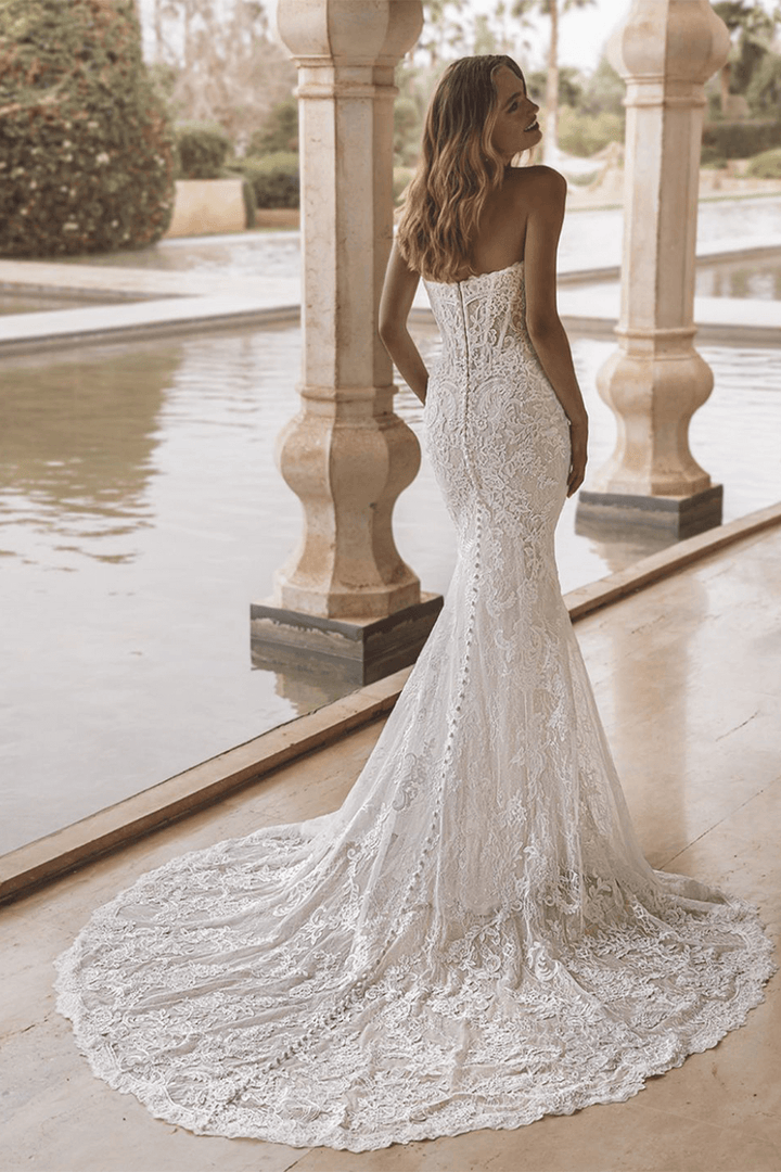 Enzoani, Delicate Mermaid Gown | Esposa