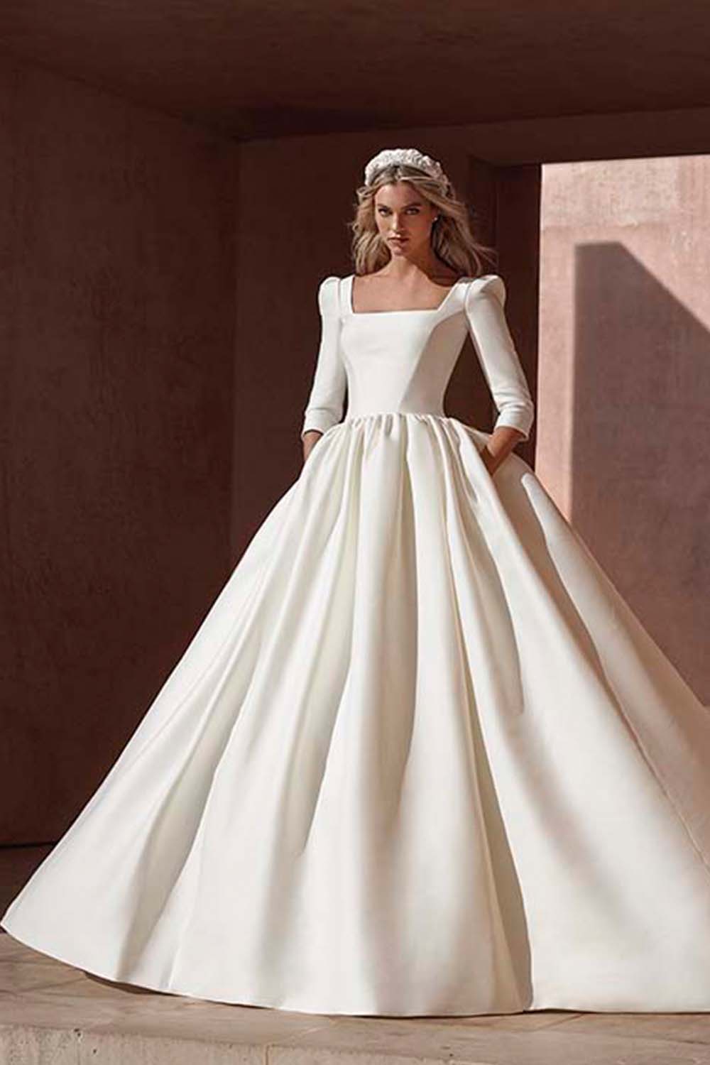 Pronovias, Simple Wedding Gown | Esposa