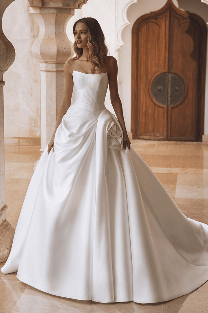 Enzoani, Architectural Ball Gown | Esposa