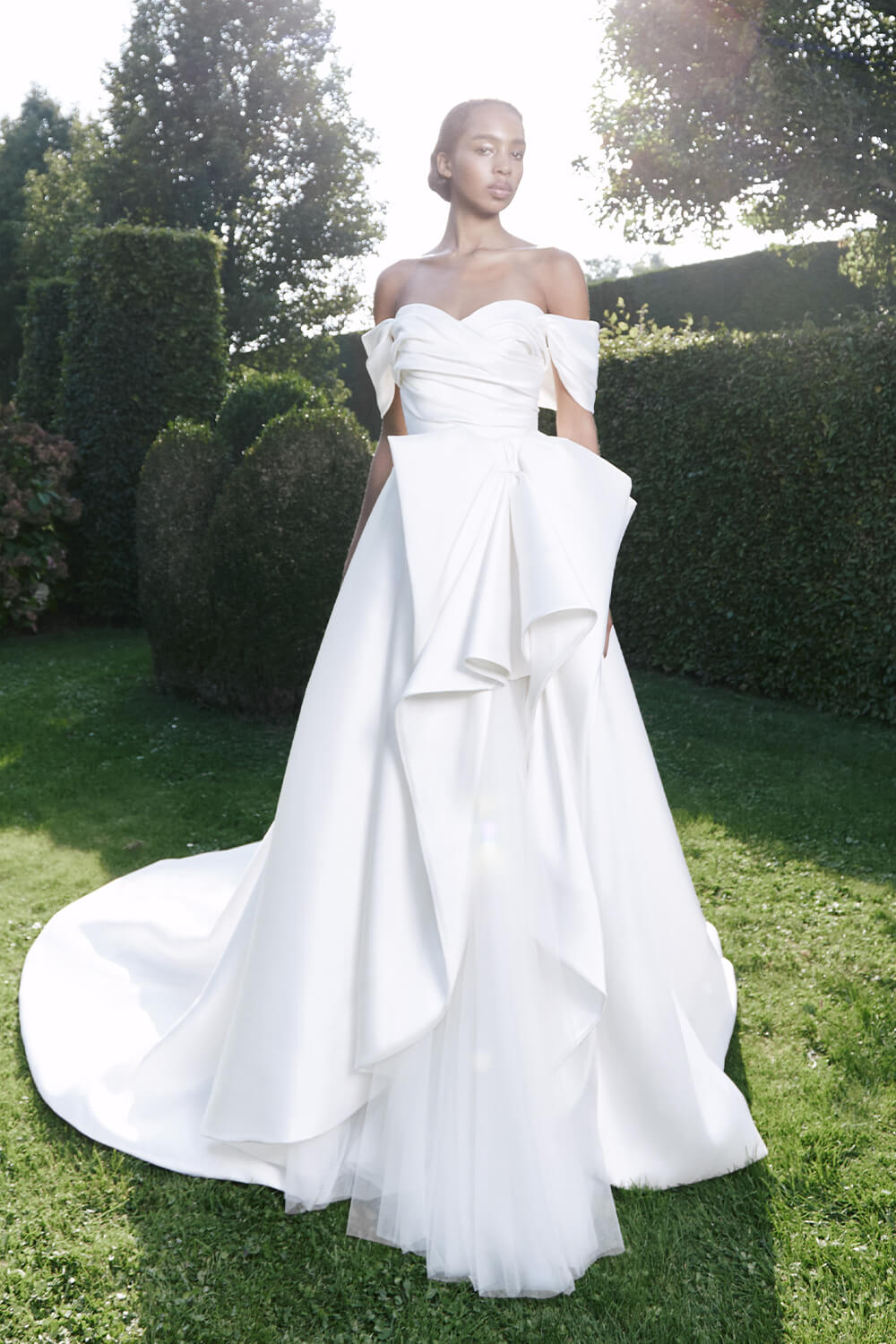 Viktor & Rolf, Luxurious Mikado Gown | Esposa