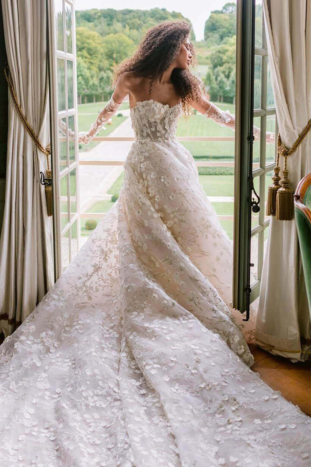 0104DO | Monique Lhuillier | WeDo by Esposa