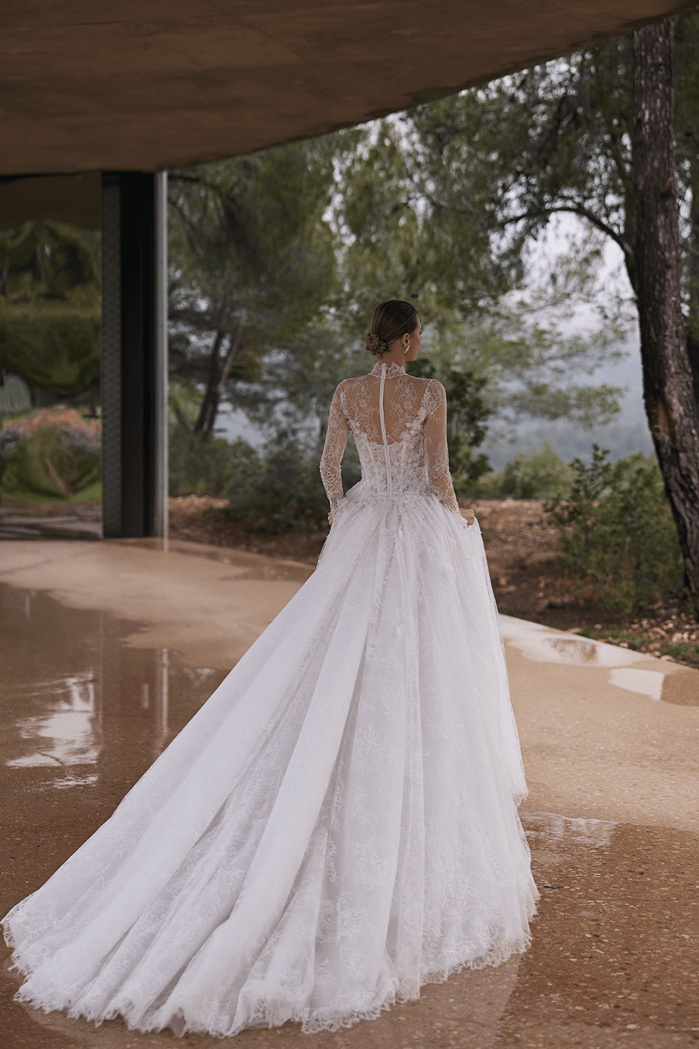 Eva Lendel, Regal A-Line Gown | Esposa