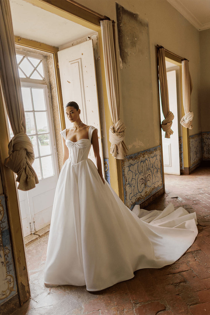 Wona Concept, Sposa, Minimal A-Line Gown | Esposa