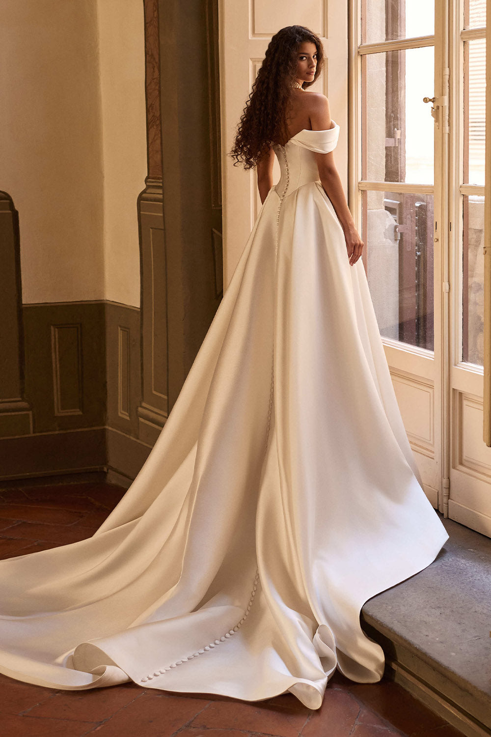 Milla Nova, Yanina, Majestic Mikado Ball Gown | Esposa