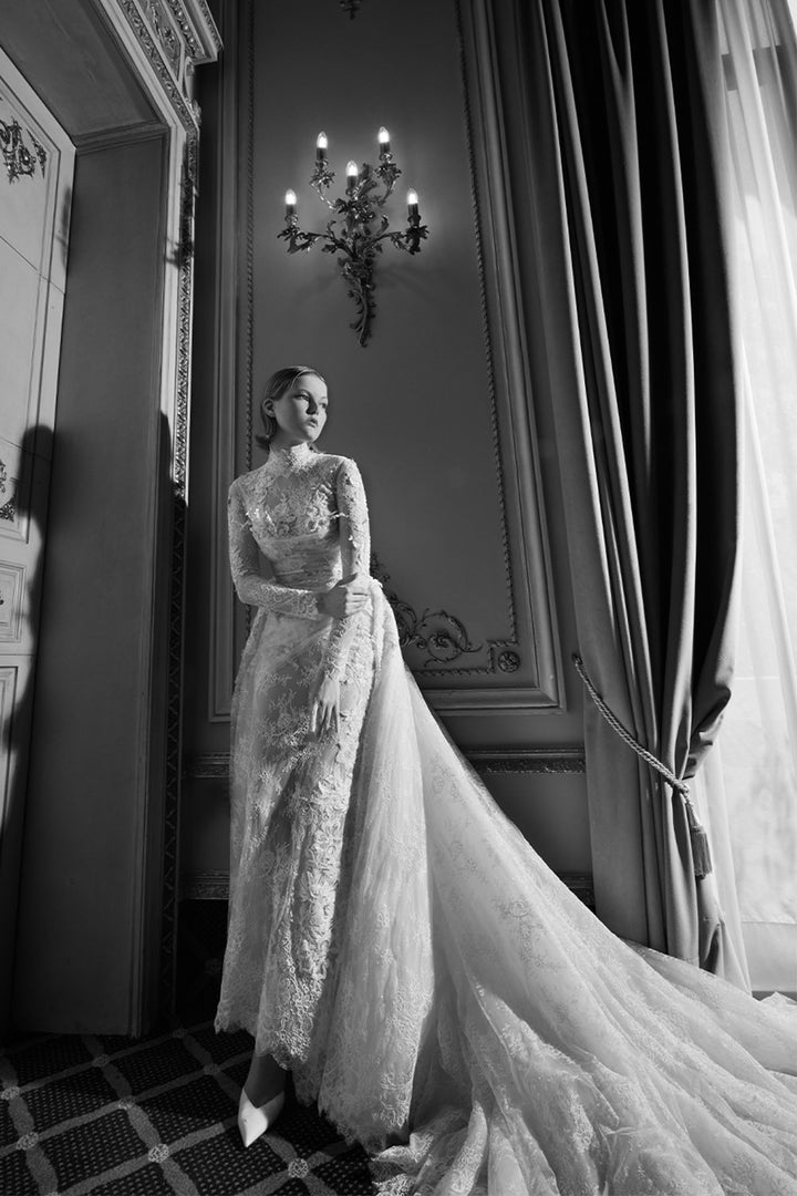 Yolancris, Bentley Regal Straight Gown | Esposa