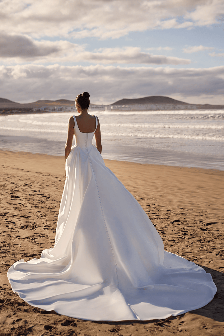 Milla Nova, Grand Ball Gown | Esposa