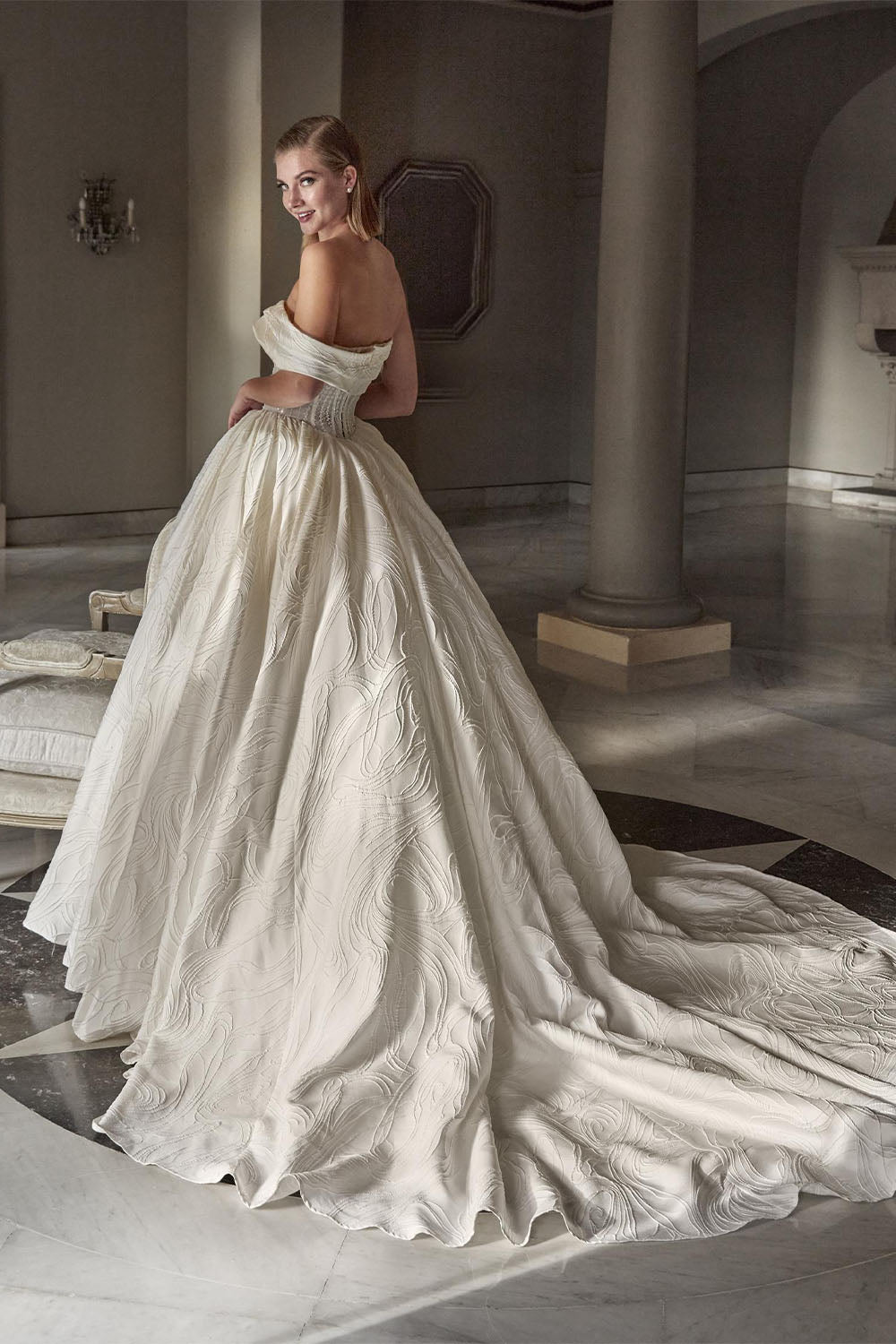 Pronovias Privee, Aroah, Majestic Ball Gown