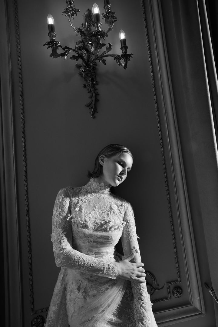 Yolancris, Bentley Regal Straight Gown | Esposa