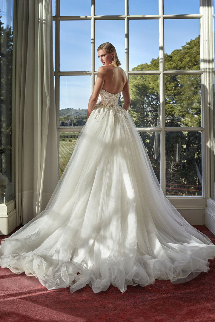 Pronovias Privee, Blos Romantic Mermaid Gown | Esposa