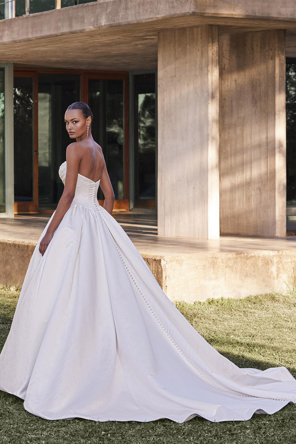 Pronovias, Cillian, Structured Ball Gown | Esposa