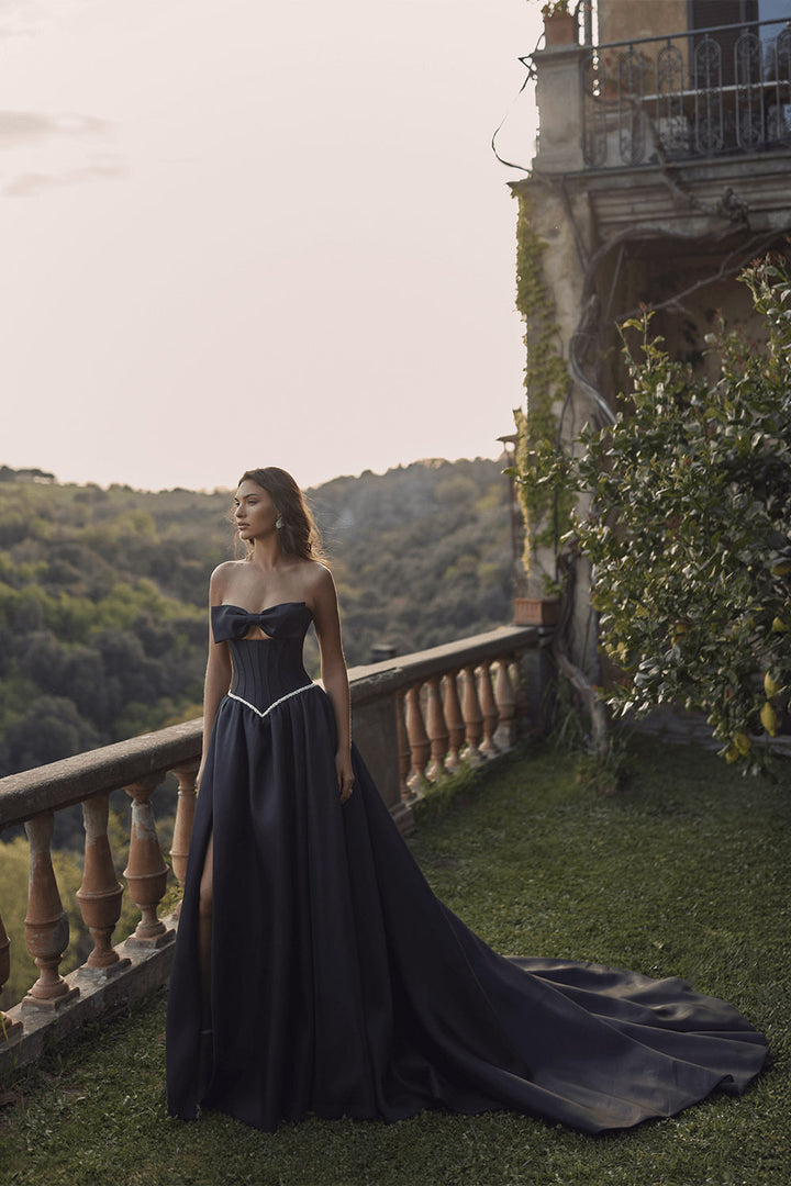 Wona Concept, Fedra, Bold A-Line Gown | Esposa