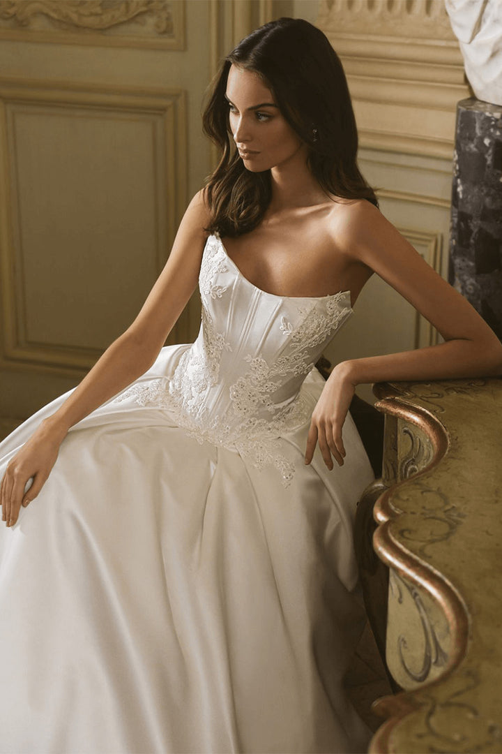 Elysee, Geneva, Structured Ball Gown | Esposa