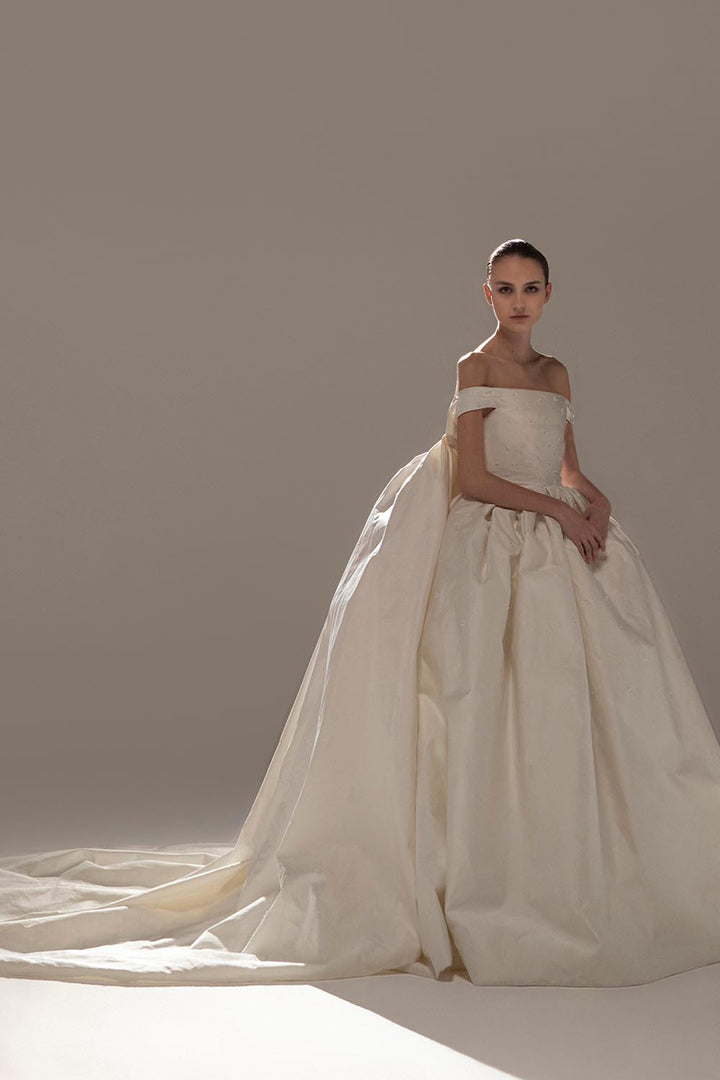 Stephane Rolland, La Belle Histoire Modern Ballgown | Esposa