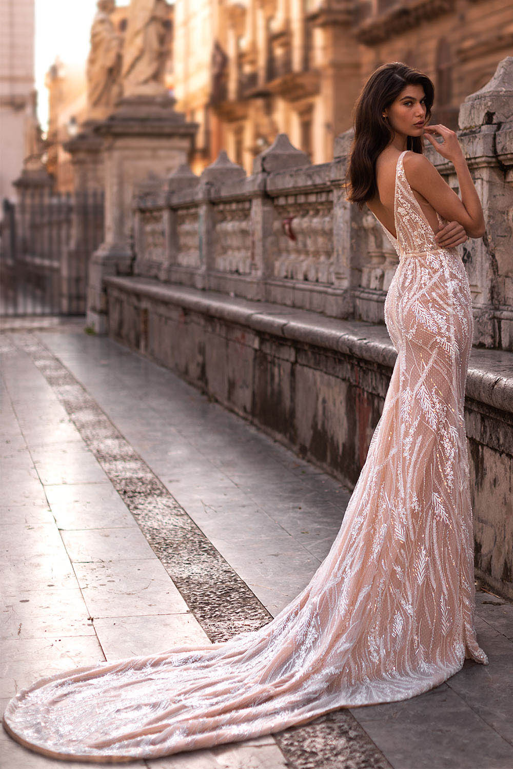 Eva Lendel, Taylor, Modern Illusion Lace Bridal Gown | Esposa