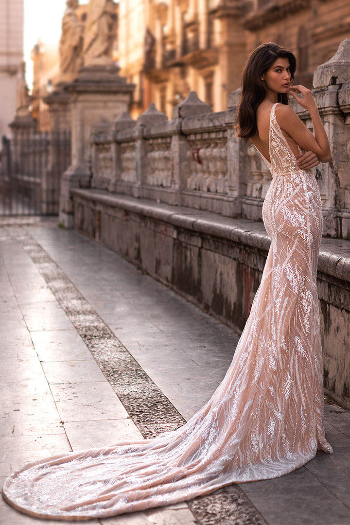 Eva Lendel, Taylor, Modern Illusion Lace Bridal Gown | Esposa