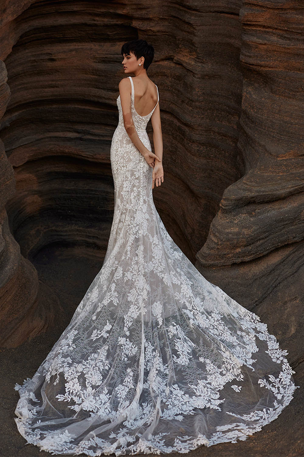 Milla Nova, Theodora, Enchanting Straight Gown | Esposa