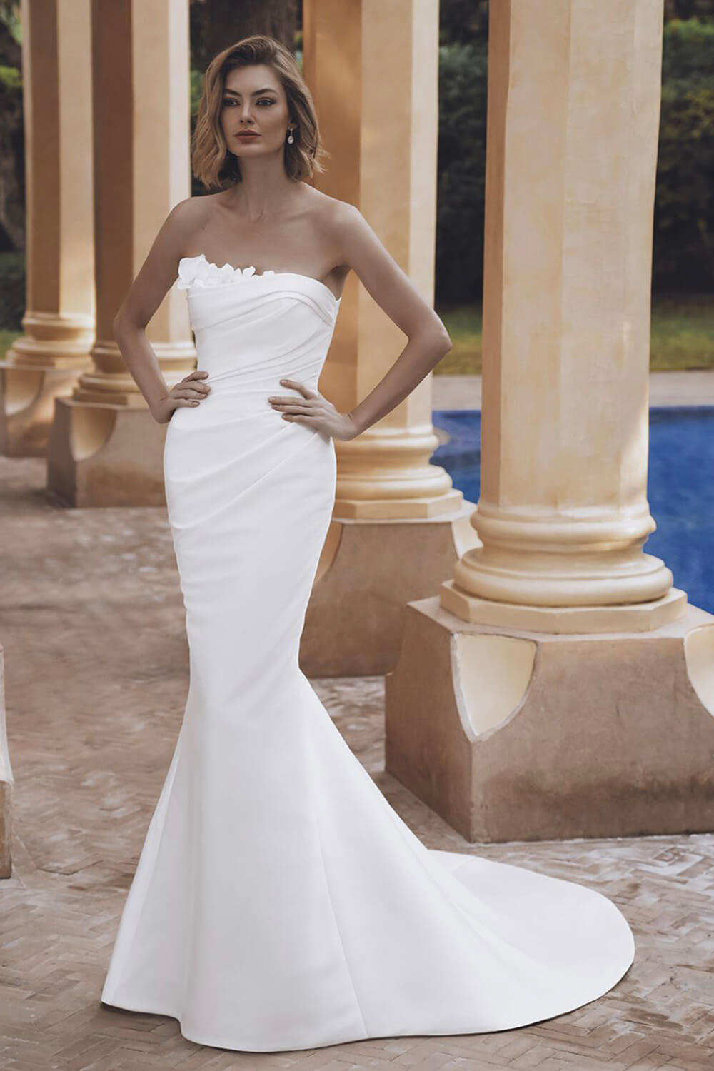 Enzoani, Strapless Wedding Gown | Esposa