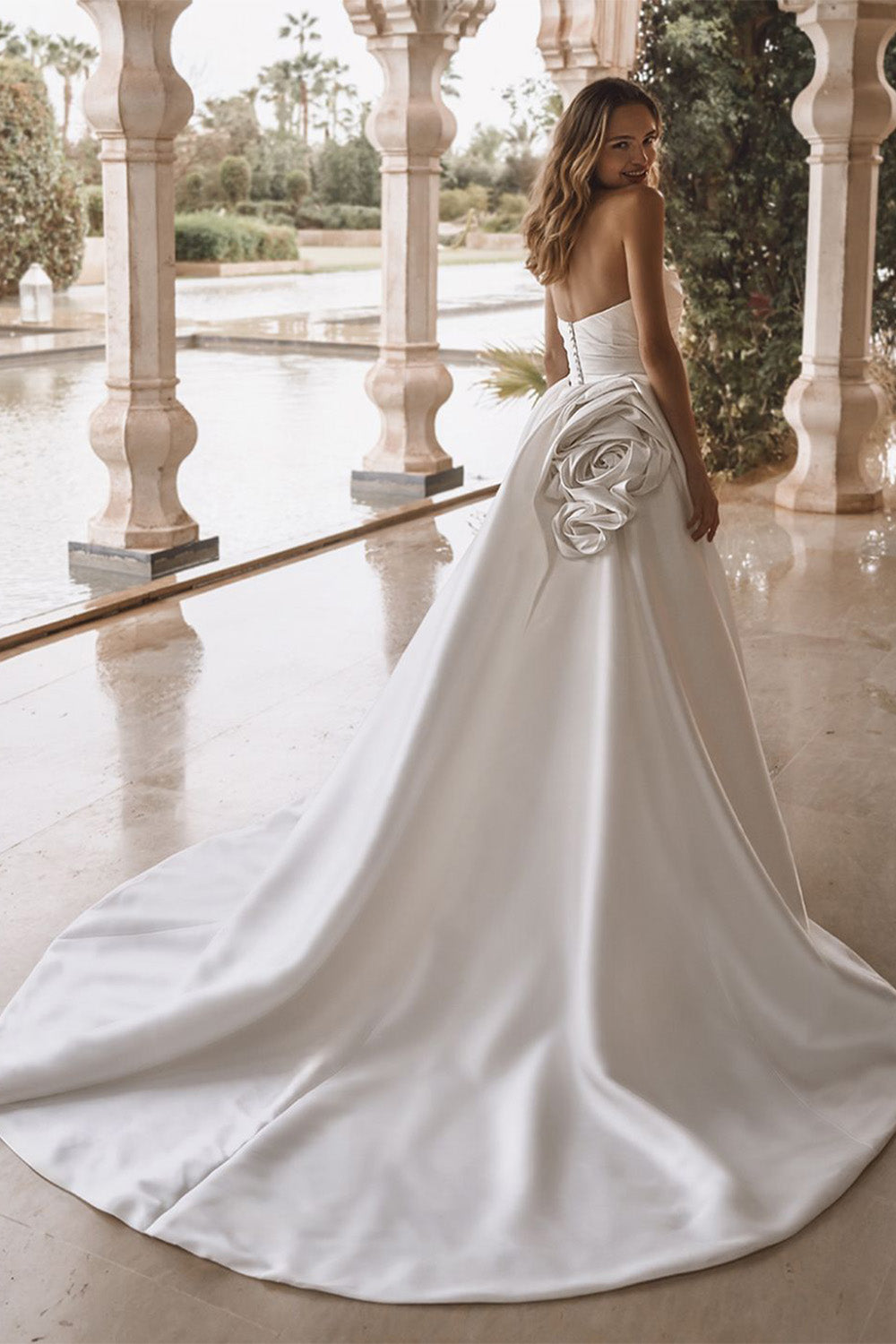 Enzoani, Valencia, Elegant Mermaid Gown | Esposa