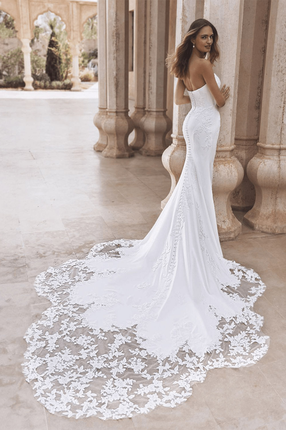 Enzoani, Veda, Effortless Mermaid Gown | Esposa