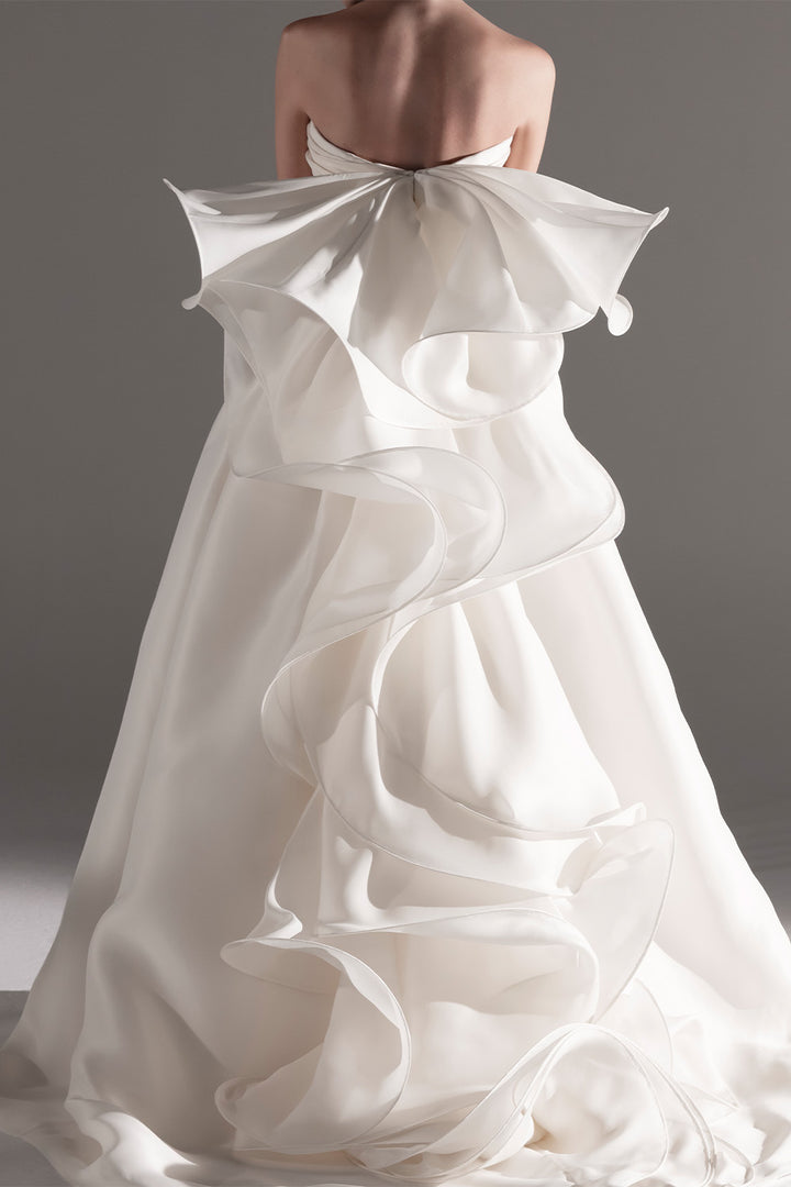 Stephane Rolland, White Angel Striking Ball Gown | Esposa